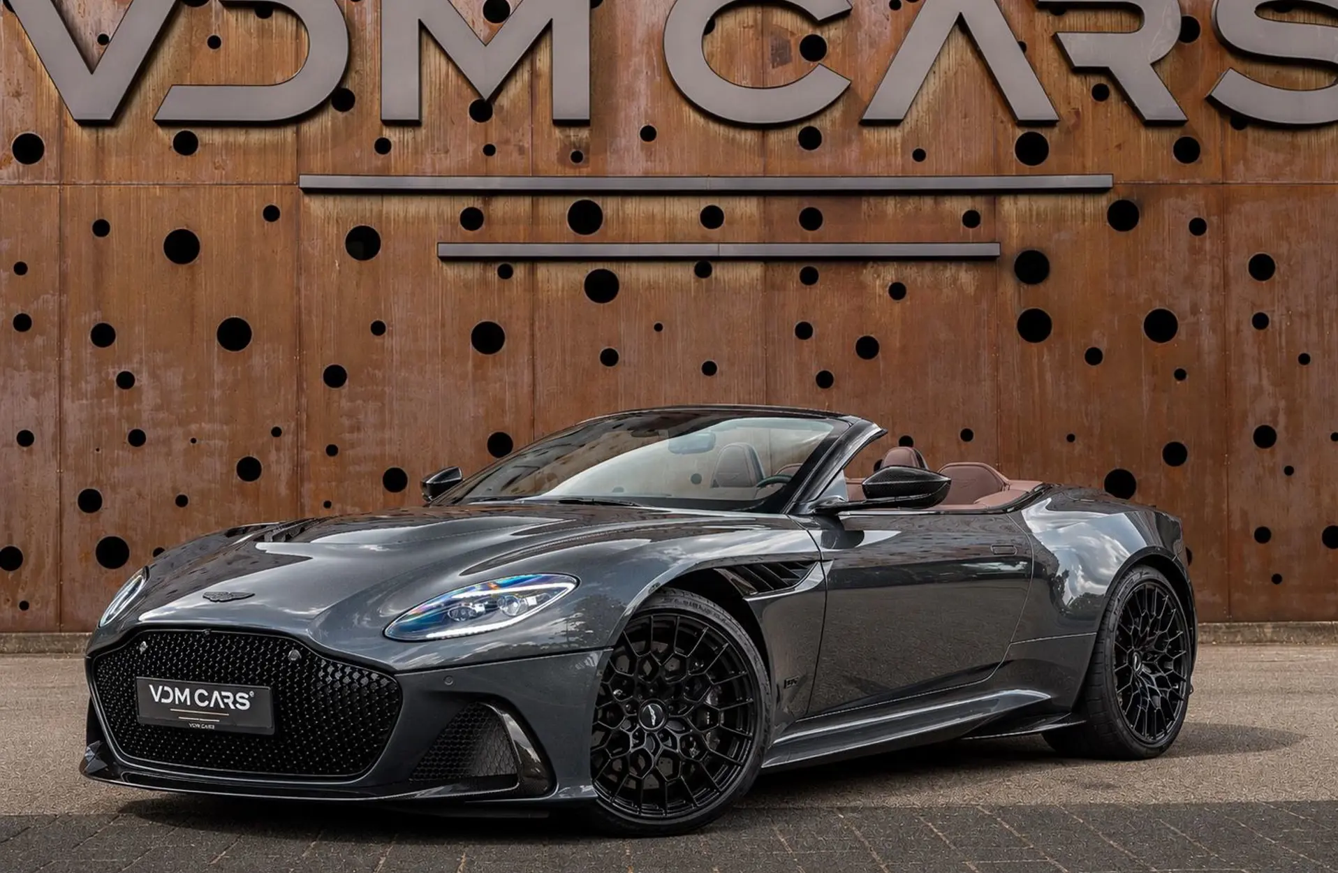 Aston Martin - DBS - 174383