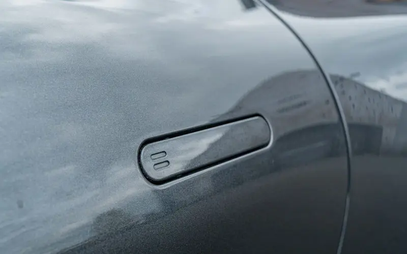 Aston Martin Vanquish Volante * Bowers &amp; Wilkins * Black-Pack *  - 145402