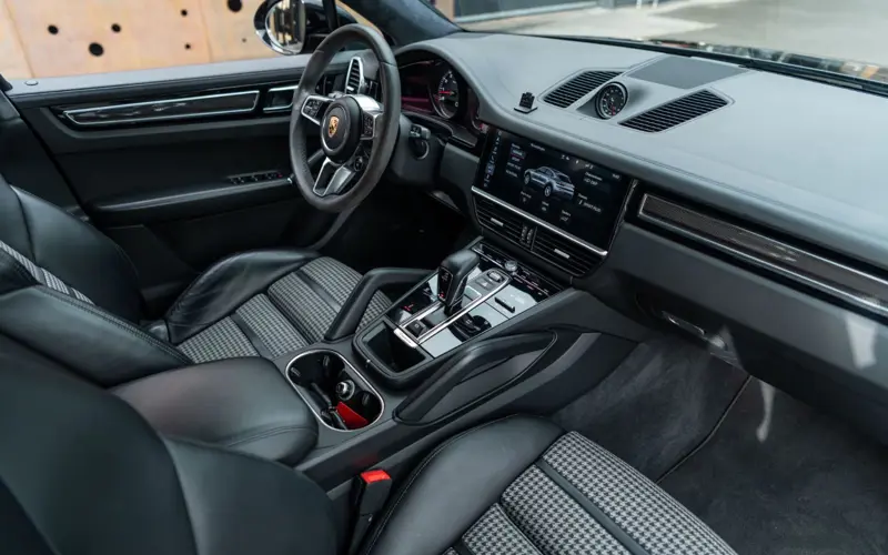 Porsche Cayenne Coupe S * CARBON pak * 1e Hand * Neue Wart - 131084