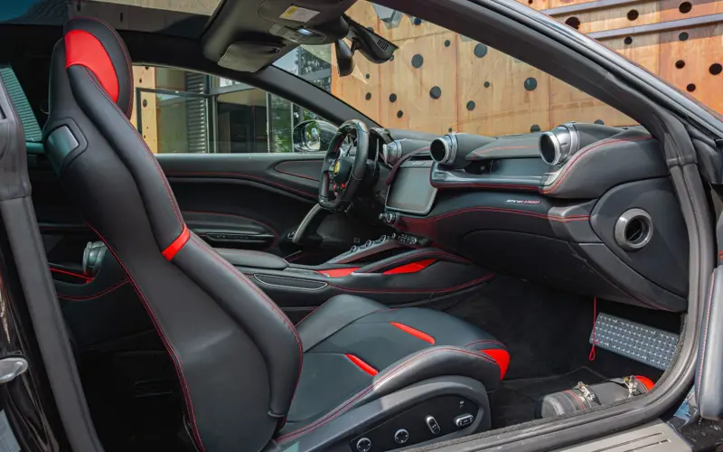 Ferrari GTC4Lusso V12 * NOVITEC * CARPLAY * P.DISPLAY * PANO * VO - 116541
