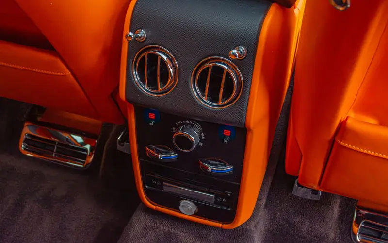 Rolls-Royce Cullinan * FOND-ENT. * VIEWING SUITE * BESPOKE * MASSAG - 96984