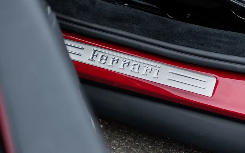 Ferrari 296 GTS * 1.HAND * ACC * CARPLAY * AFS * CONNECT * DAYTONA *  - 152331