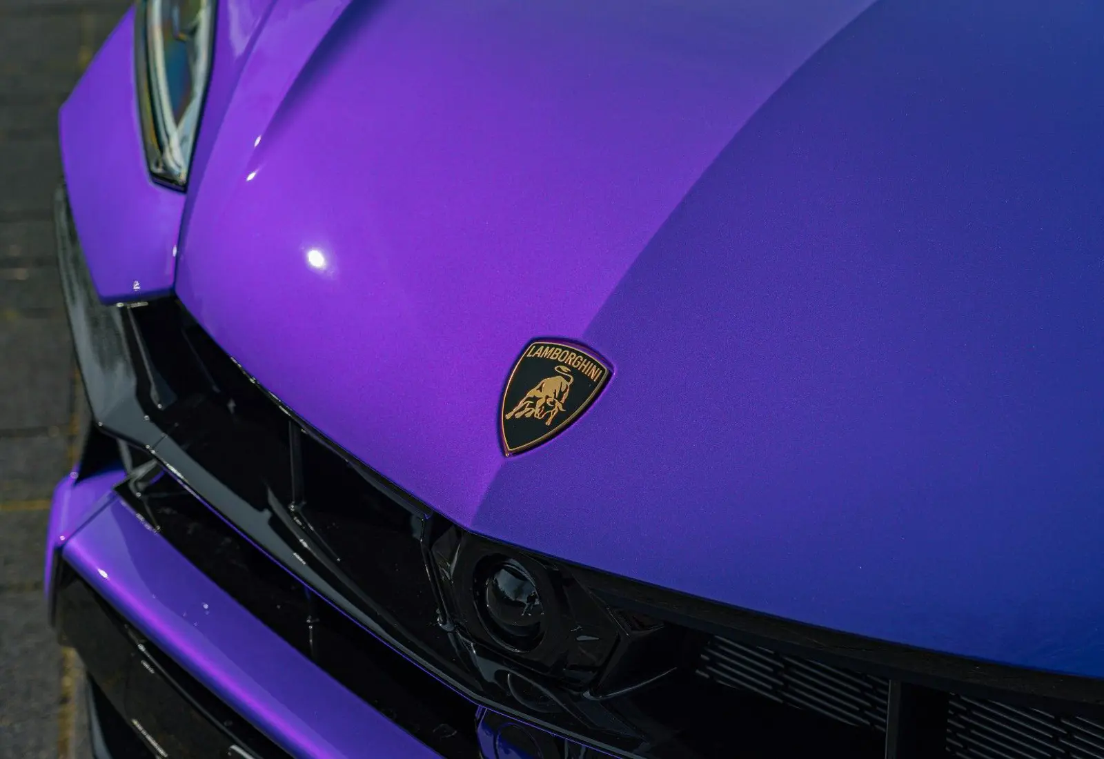 Lamborghini Urus SE * AD PERSONAM * VIOLA HONGKONG * MASSAGE * VOLL - 135939