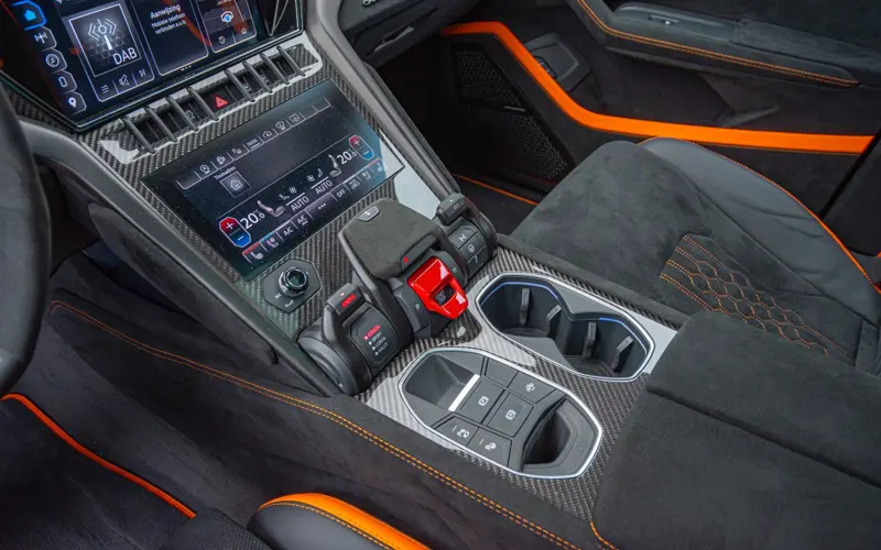 Lamborghini Urus 4.0 V8 Performante * AKRA * FULL CARBON * PANO *  - 102782