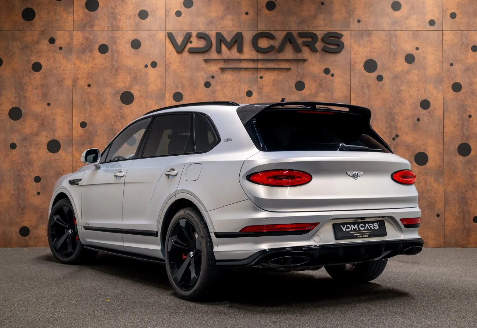 Bentley Bentayga 3.0 Hybrid 4WD * FIRST EDITION * NAIM *  - 135269