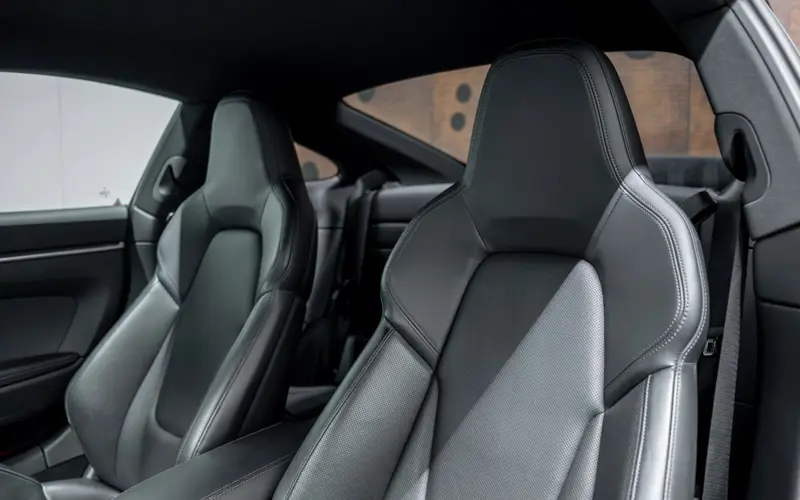 Porsche 992 Carrera 4S * 18-WEG * H.ACHSLENKUNG * SITZBELÜFT *  - 138349