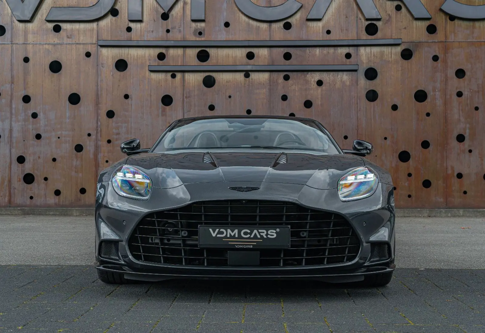 Aston Martin Vanquish Volante * Bowers &amp; Wilkins * Black-Pack *  - 145367