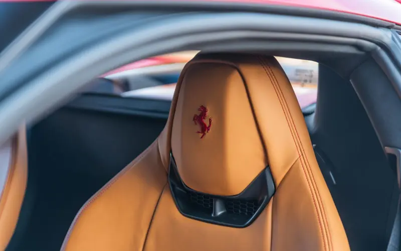 Ferrari 296 GTB * 1.HAND * CARBON * CARBON FELGEN * LIFT *  - 121319