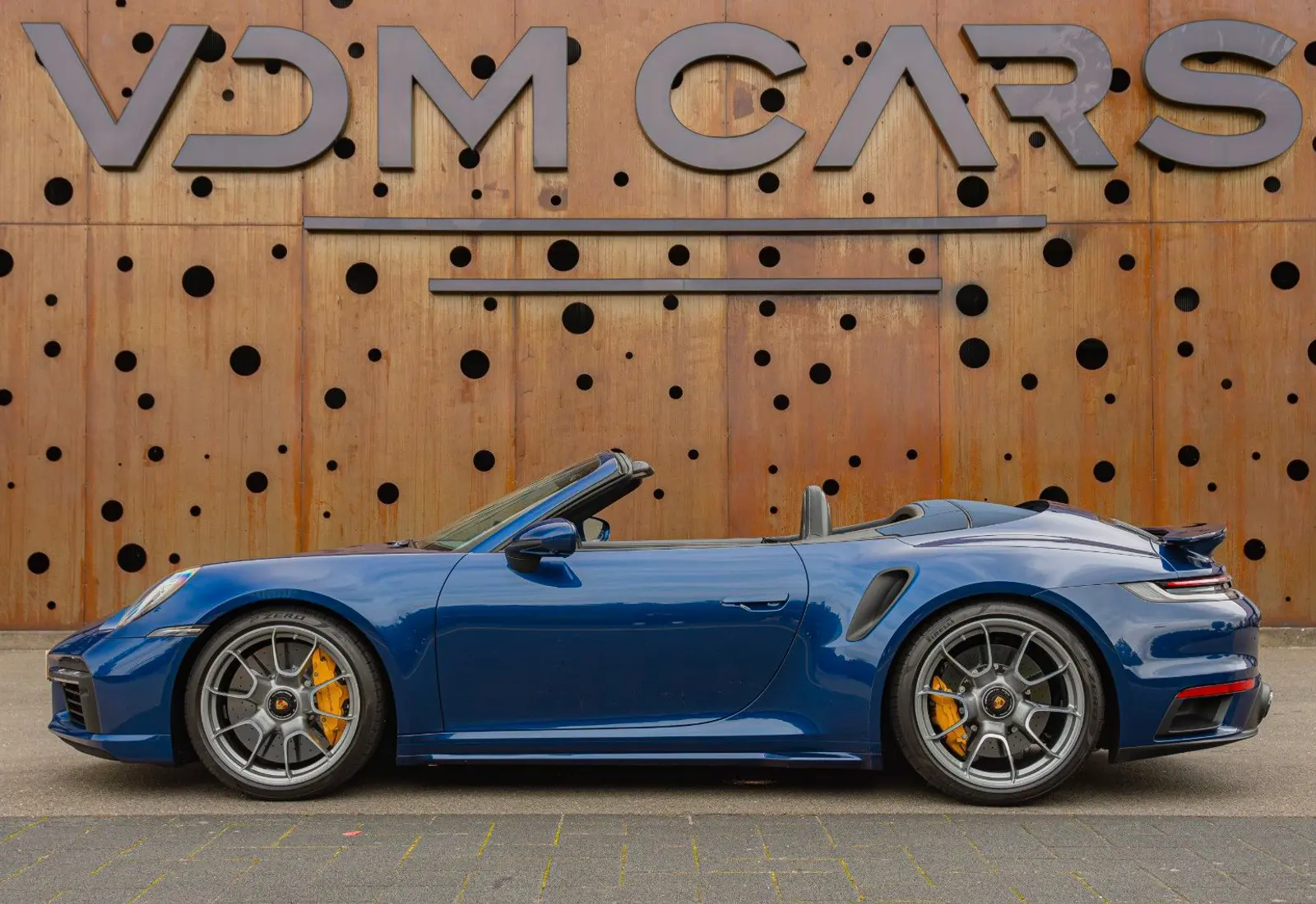 Porsche 911 Turbo S Cabrio * BURMESTER * 360° * MATRIX *  - 68254