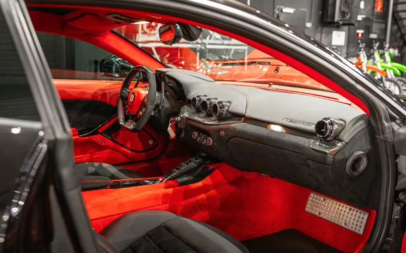 Ferrari F12 Berlinetta * ALCANTARA * CUSTOM * CARBON *  - 134910