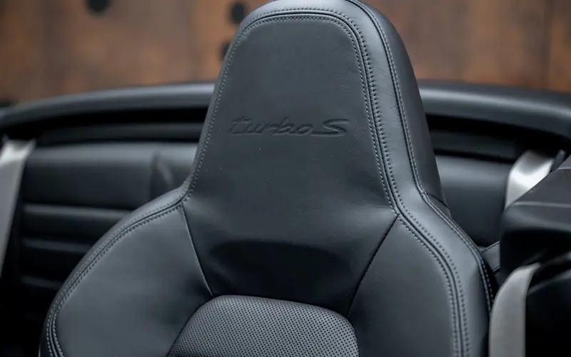 Porsche 911 Turbo S Cabriolet * PTS * LIFT * SPORTAUSPUFF * 360 *  - 170953