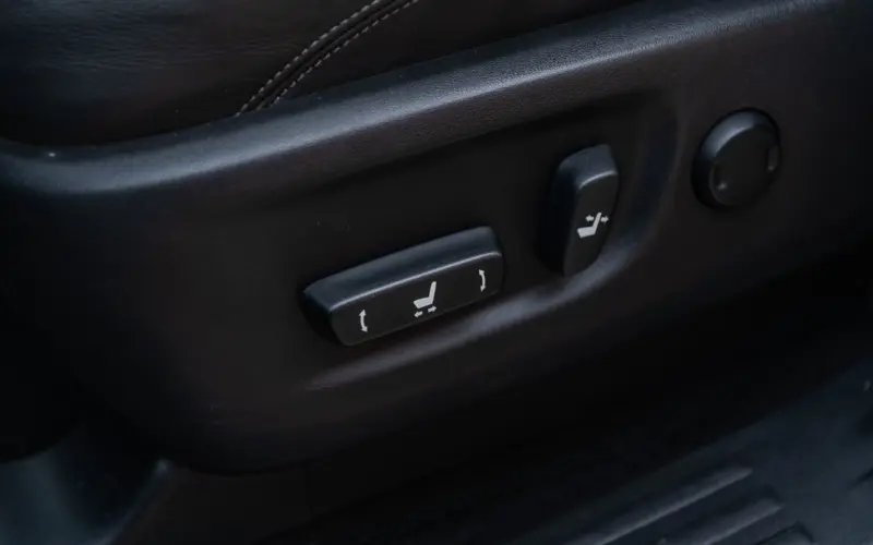 Toyota Land Cruiser 2.8 D-4D Executive * VOLL * 360 * MEMORY - 129126