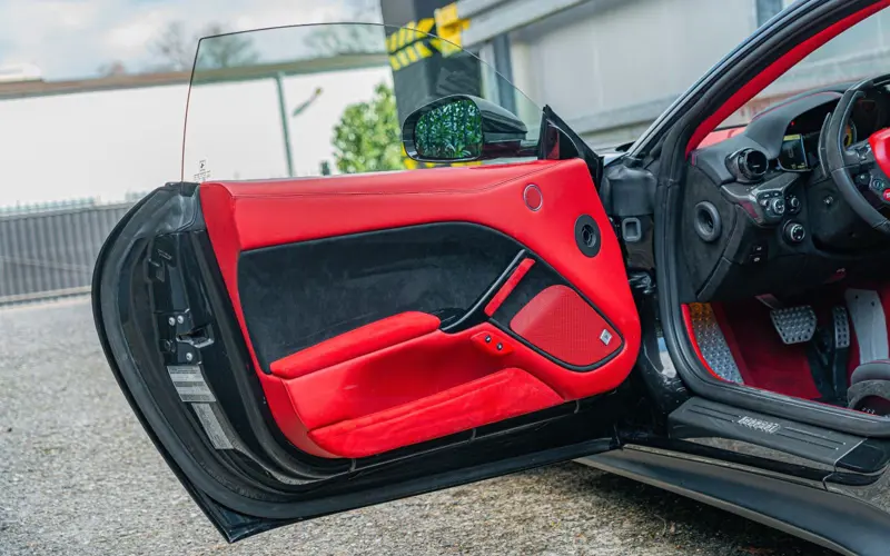 Ferrari F12 Berlinetta * ALCANTARA * CUSTOM * CARBON *  - 137167