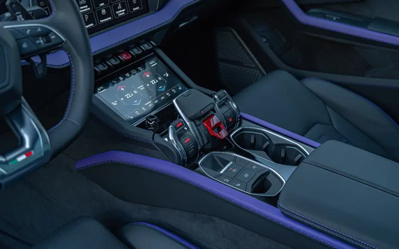 Lamborghini Urus SE * AD PERSONAM * VIOLA HONGKONG * MASSAGE * VOLL - 135954