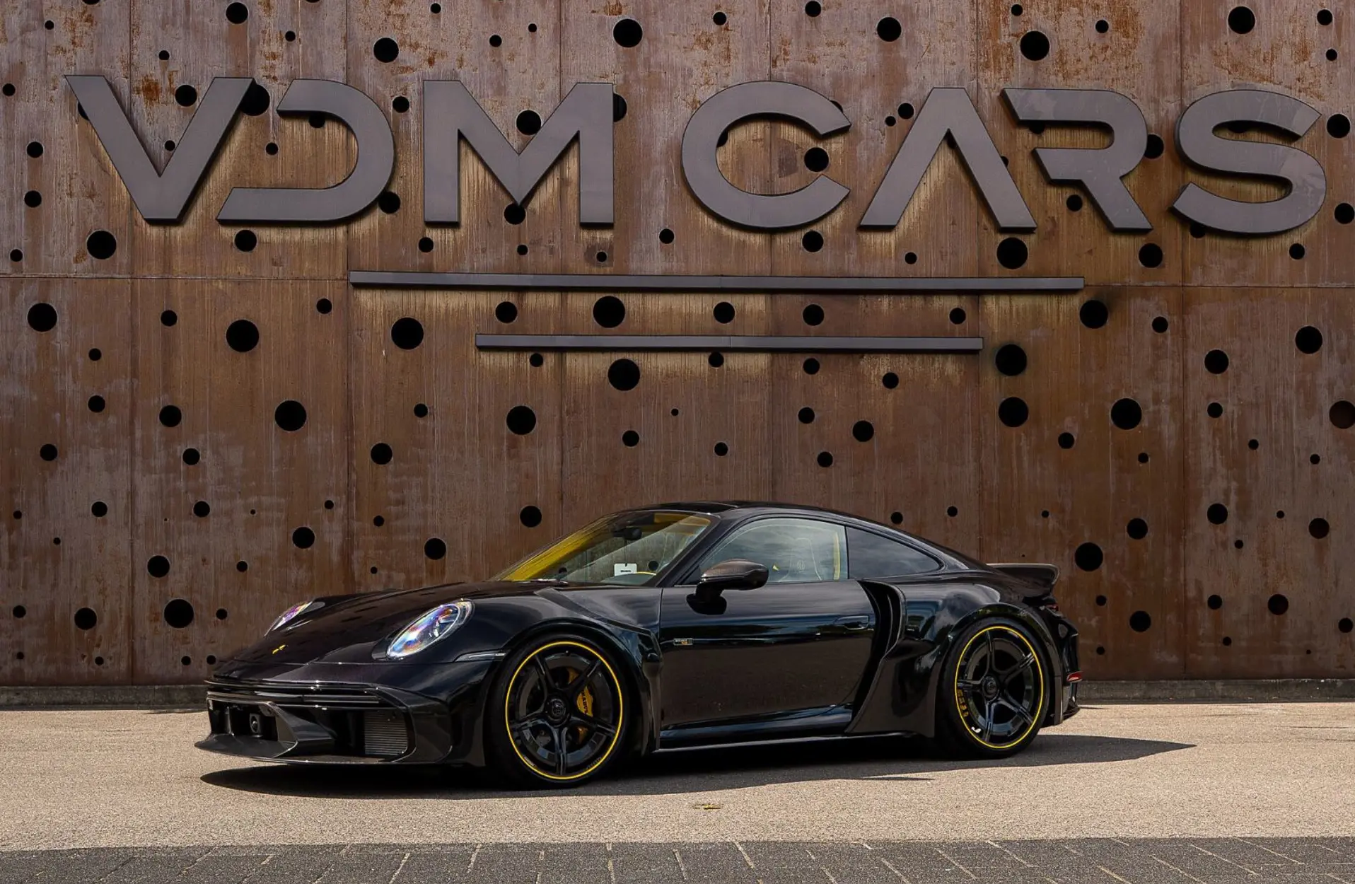 Porsche - 992 - 165045