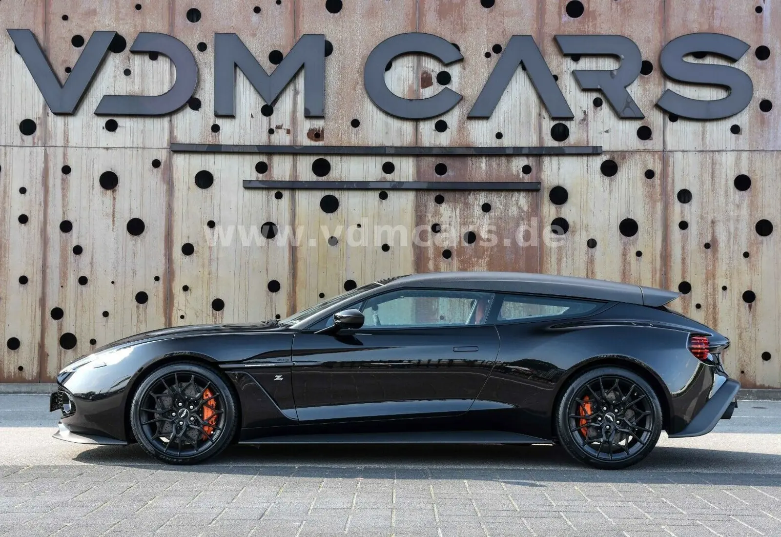 Aston Martin Vanquish Zagato Shooting Brake | 1 of 99 | NEW - 102394