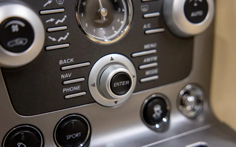 Aston Martin DB9 Volante 6.0 Touchtronic - 125540