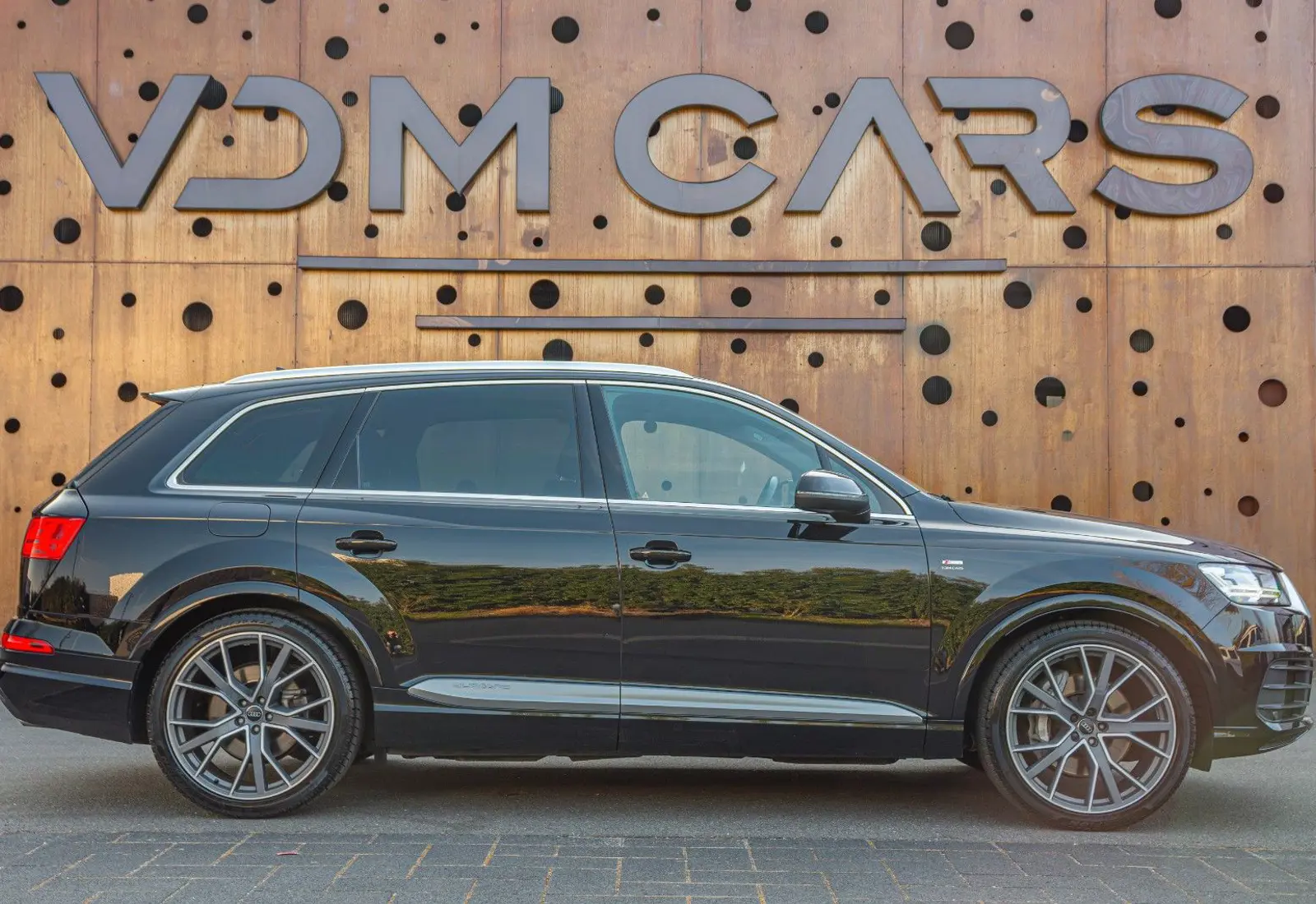 Audi Q7 3.0 TDI quattro * 7-SITZER * S-LINE * WARTUNG NEU *  - 81245