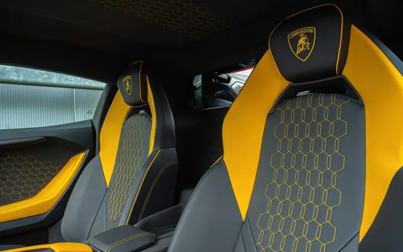 Lamborghini Revuelto 6.5 V12 * NEW CAR * AVAILABLE * BI COLOR - 145307