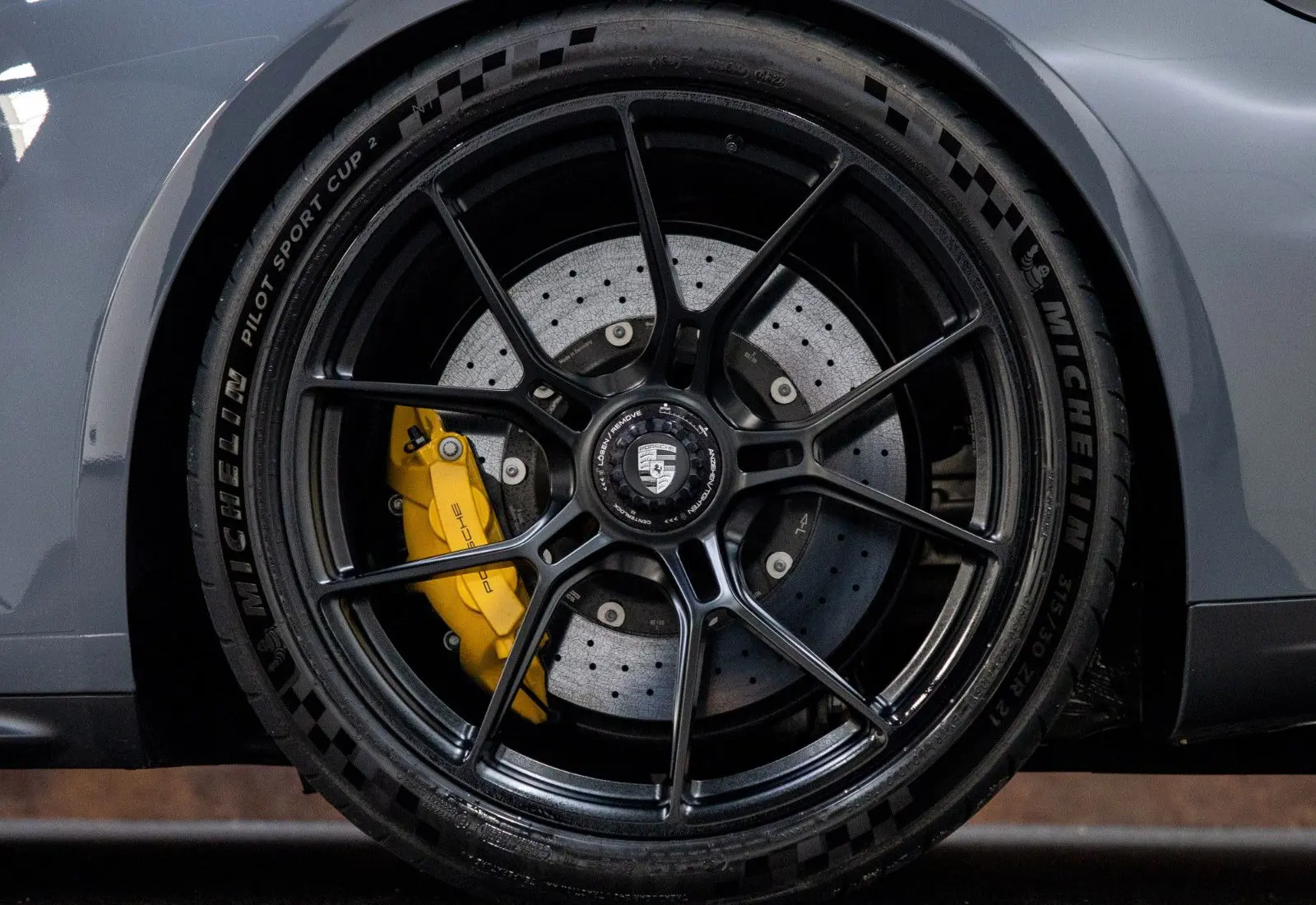 Porsche 992 GT3 Touring Paket * LIFT * PCCB * 18-weg * BOSE *  - 122068