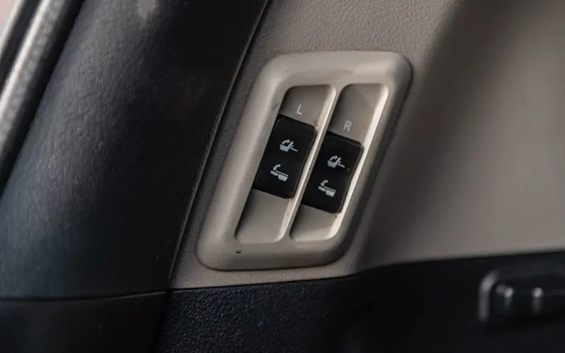 Toyota Land Cruiser 2.8 D-4D Executive * VOLL * 360 * MEMORY - 129132