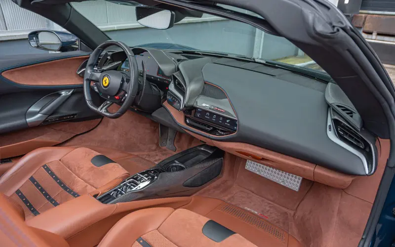 Ferrari SF90 Spider * CARBON(12x) * CARPLAY * LIFT * TWO-TONE *  - 126482