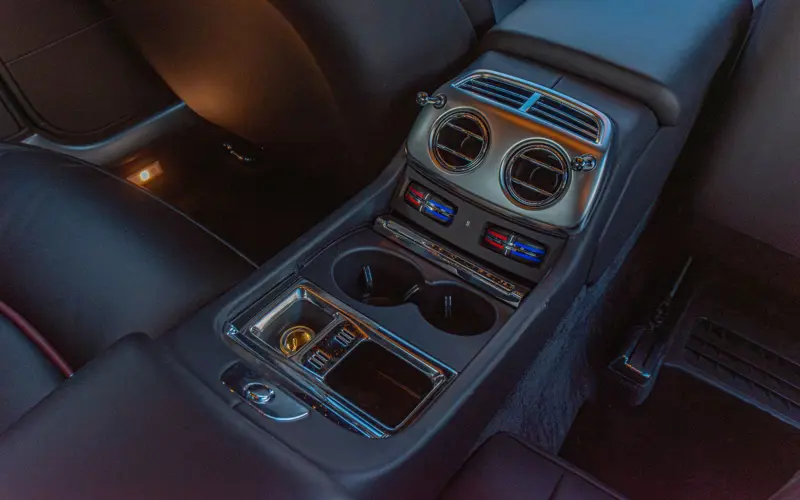 Rolls-Royce Wraith 6.6 V12 * MASSAGE * BESPOKE * DRIVE ASSIST+ *  - 113339