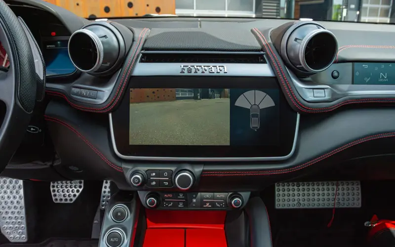 Ferrari GTC4Lusso V12 * NOVITEC * CARPLAY * P.DISPLAY * PANO * VO - 96770