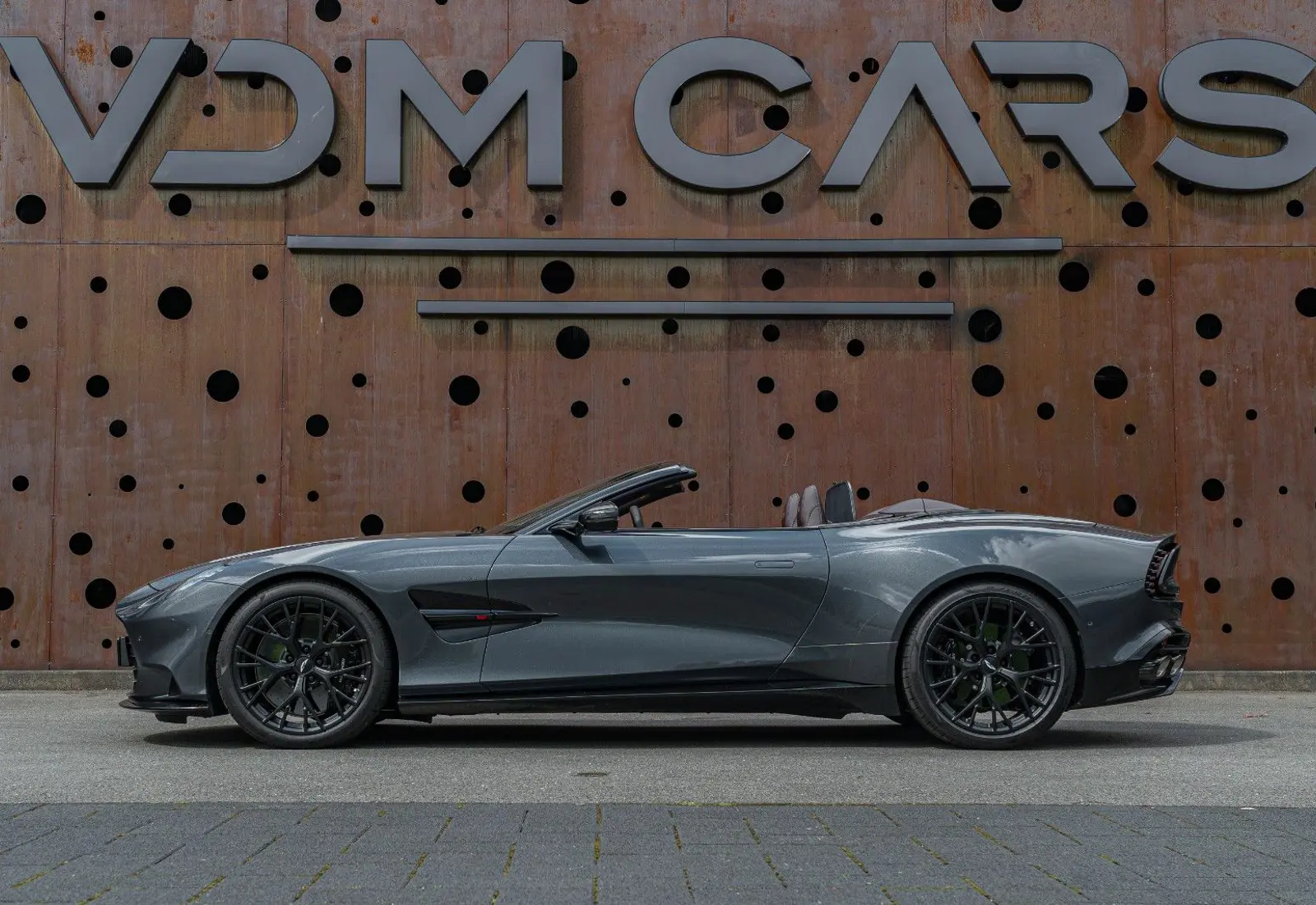 Aston Martin Vanquish Volante * Bowers &amp; Wilkins * Black-Pack *  - 145373