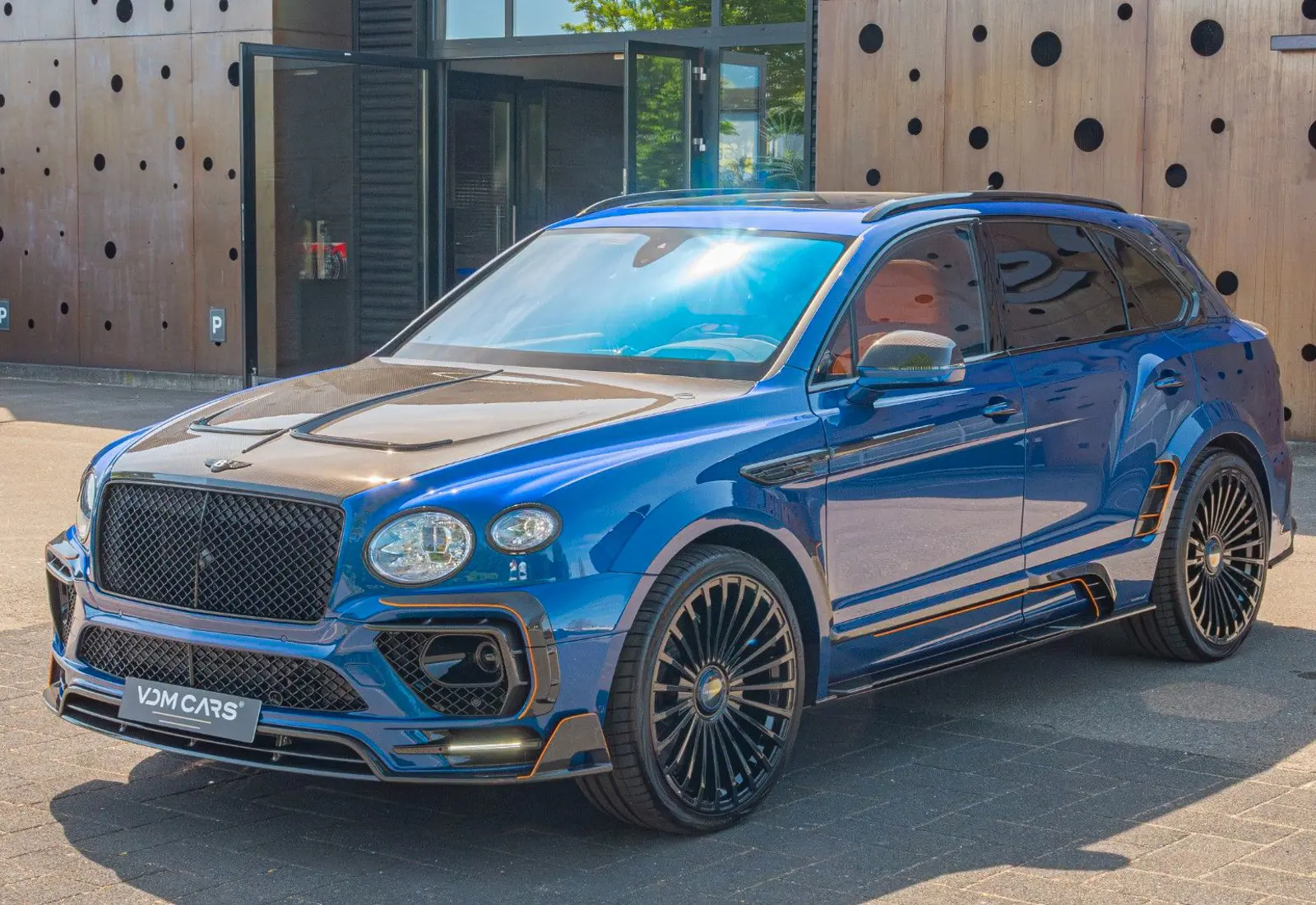 Bentley Bentayga V8 MANSORY * FULL CARBON * CERAMIC BRAKES *  - 85810