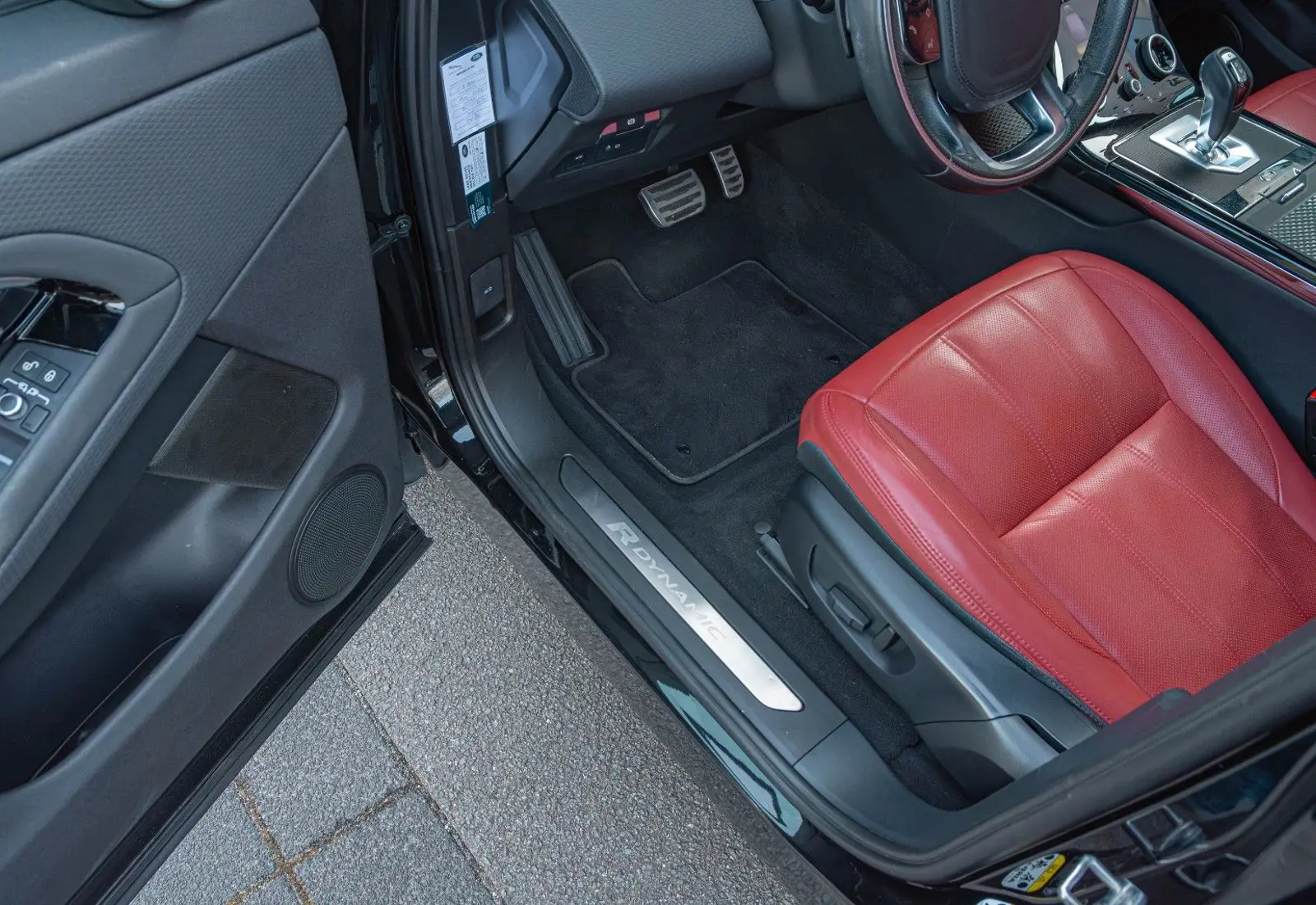 Land Rover Range Rover Evoque R-Dynamic S - 82799