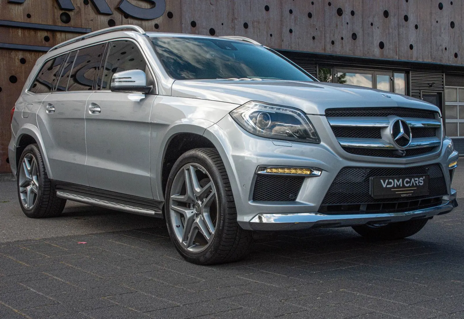 Mercedes-Benz GL 350 BlueTec 4M * AMG LINE * 7-SITZ * 360 * HARMAN *  - 114257