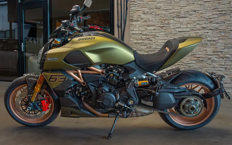 Ducati 1260 S Diavel Lamborghini * 1/630 * SAMMLERSTUCK *  - 112911