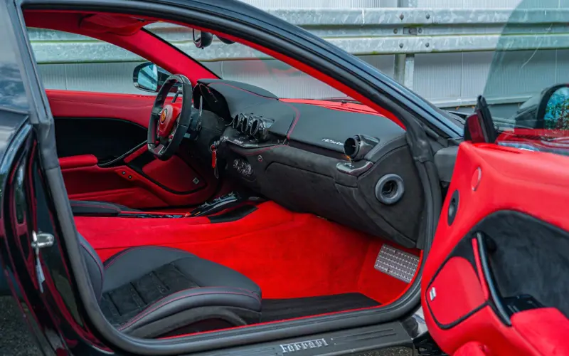 Ferrari F12 Berlinetta * ALCANTARA * CUSTOM * CARBON *  - 137181