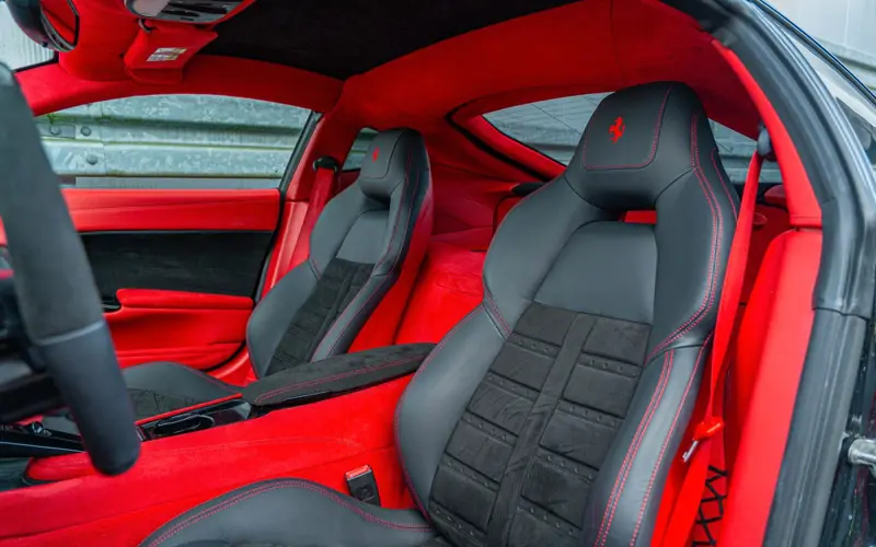 Ferrari F12 Berlinetta * ALCANTARA * CUSTOM * CARBON *  - 137179