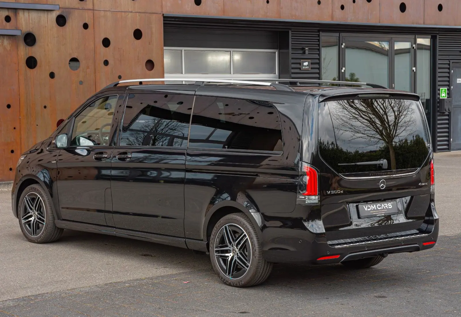 Mercedes-Benz V 300 d EXCLUSIVE L3 * NIGHT * 360 * AMG *  - 81505