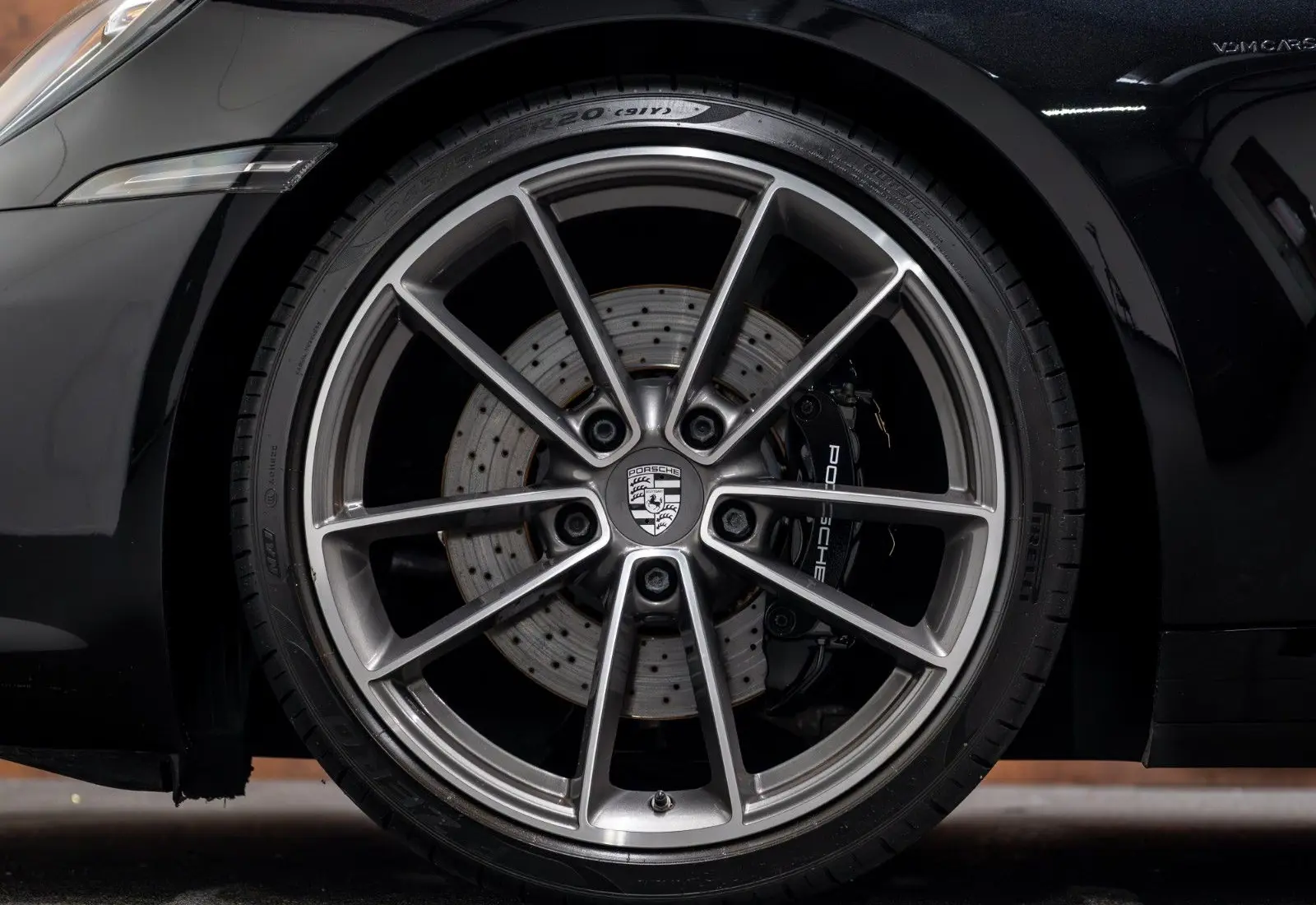 Porsche 911 Carrera 4S * 18-WEG * H.ACHSLENKUNG * SITZBELÜFT *  - 138301