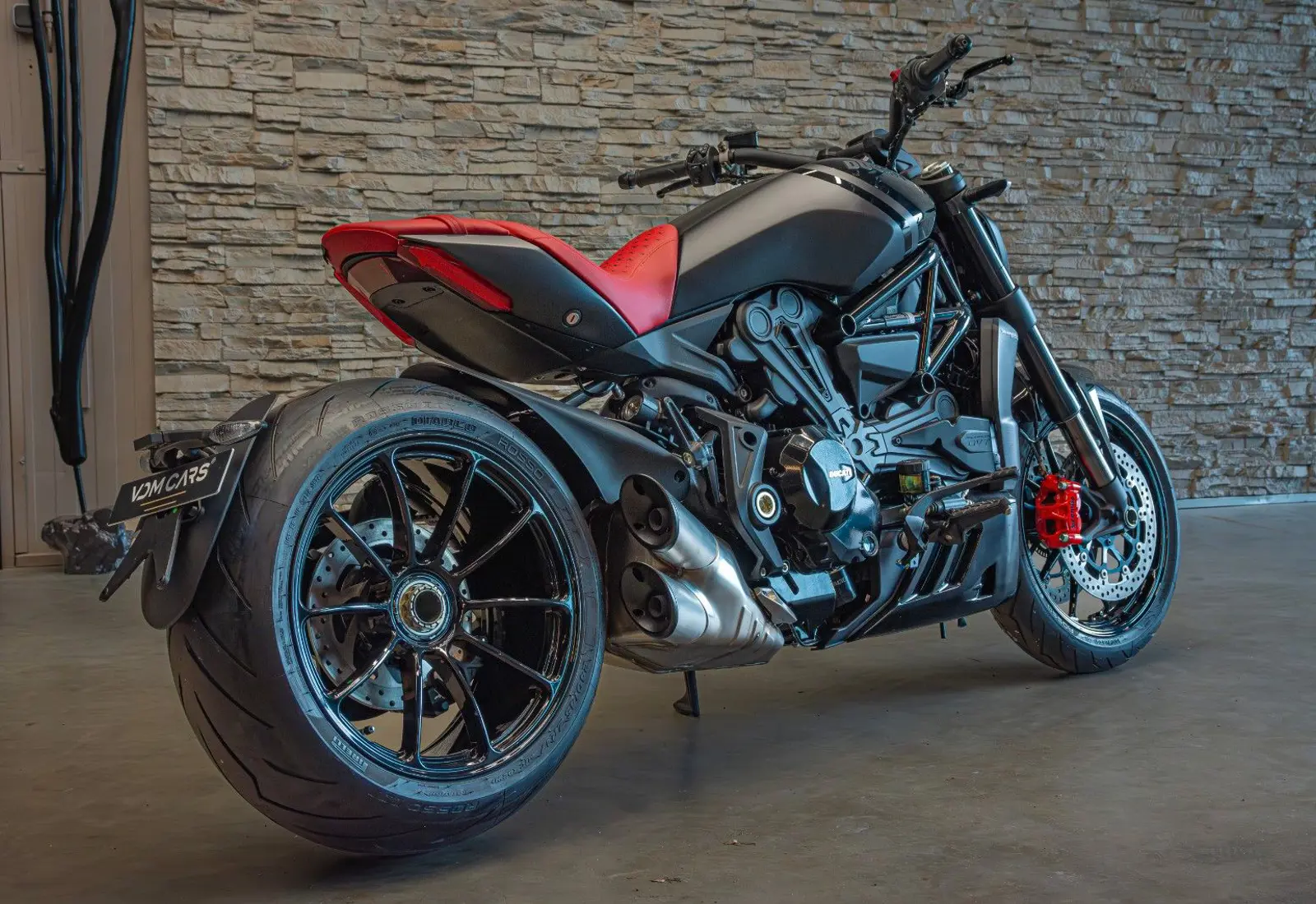 Ducati X-Diavel Nera * POLTRONA FRAU * 1 OF 500 * LIMITED ED - 54709