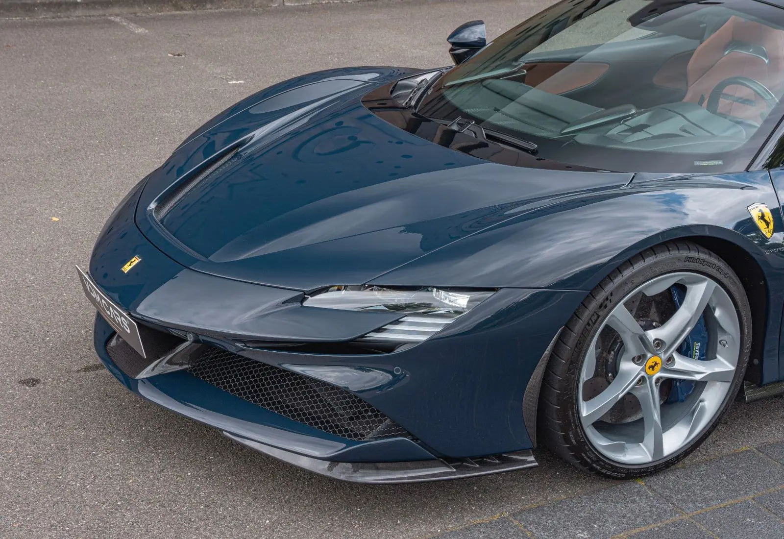 Ferrari SF90 Spider * CARBON(12x) * CARPLAY * LIFT * TWO-TONE *  - 110831