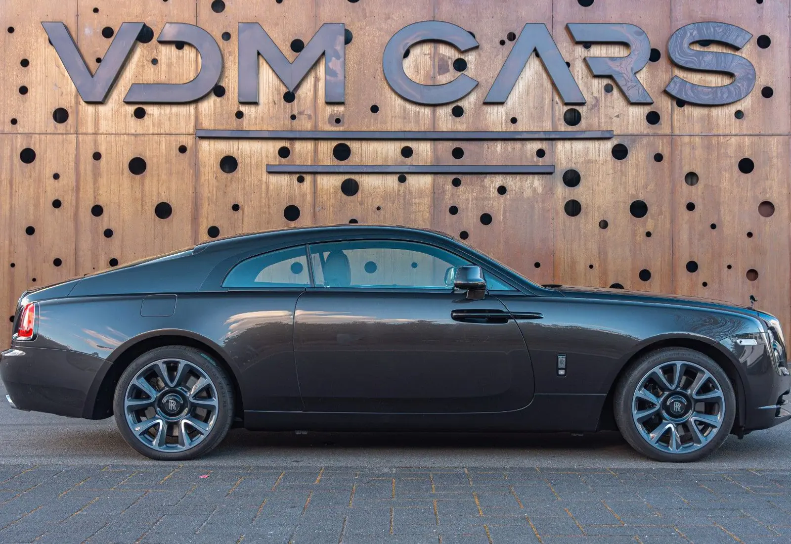 Rolls-Royce Wraith 6.6 V12 * MASSAGE * BESPOKE * DRIVE ASSIST+ *  - 113320