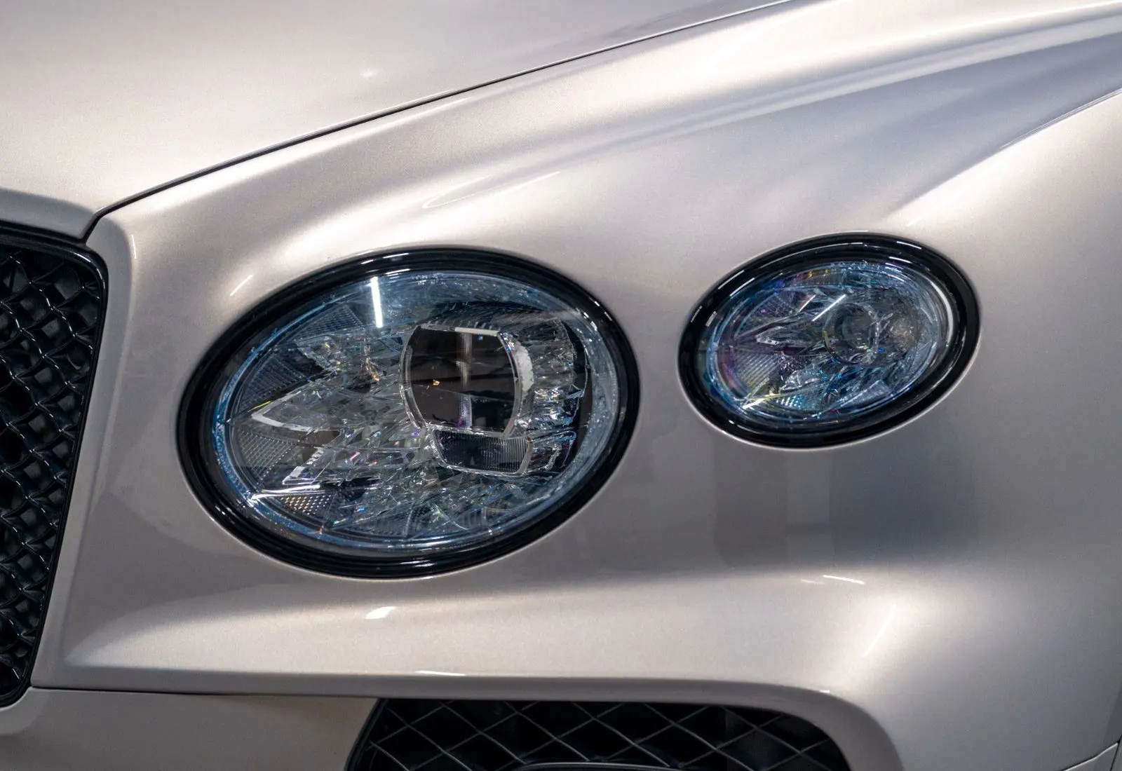 Bentley Bentayga 3.0 Hybrid 4WD * FIRST EDITION * NAIM *  - 135275