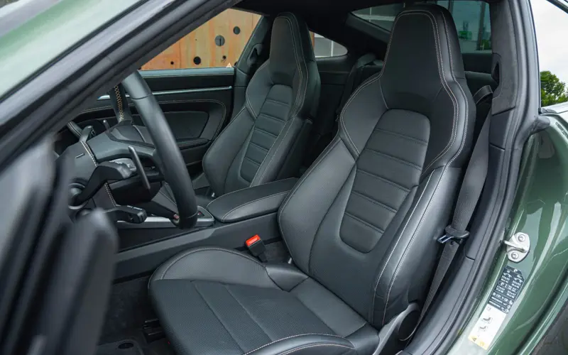 Porsche 992 Turbo S * AERO * PASM * PCCB * CARBON *  - 109989