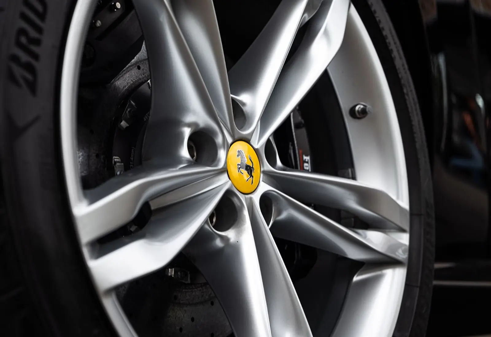 Ferrari Roma Spider * SPECIAL COLOR * VENT * VOLL * LP €345.000 - 171129