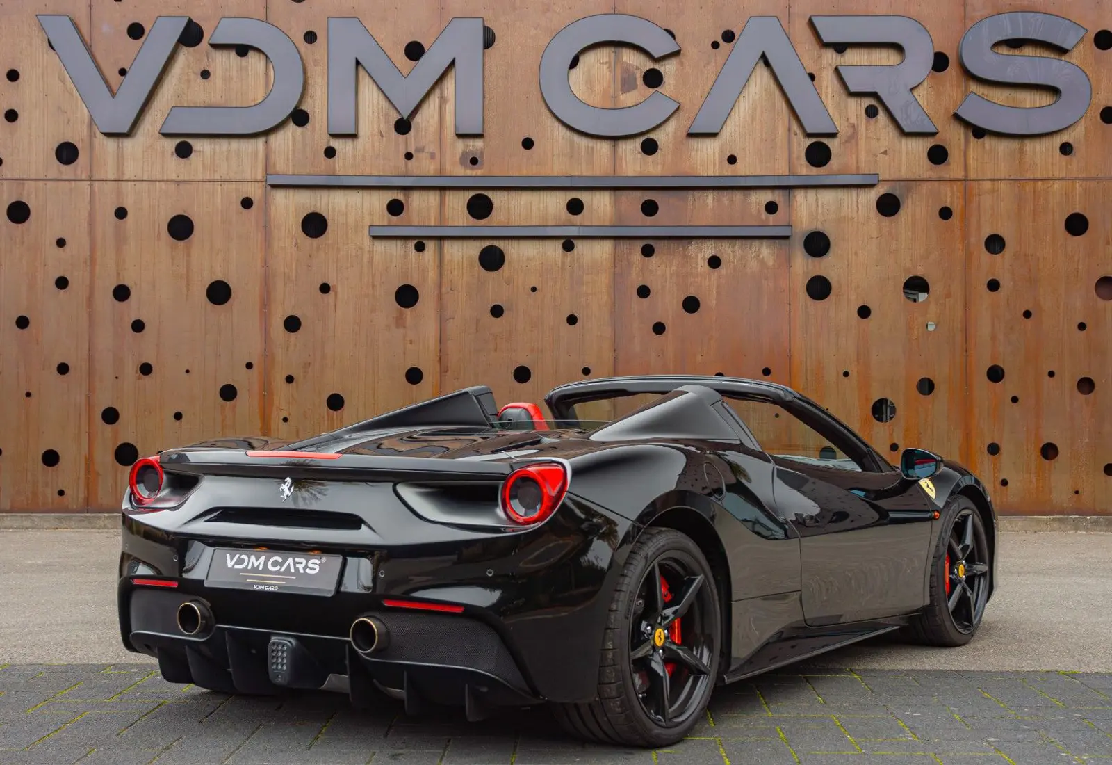 Ferrari 488 Spider * NEW SERVICE * NEW POWER * CAMERA * LEATHER - 96903