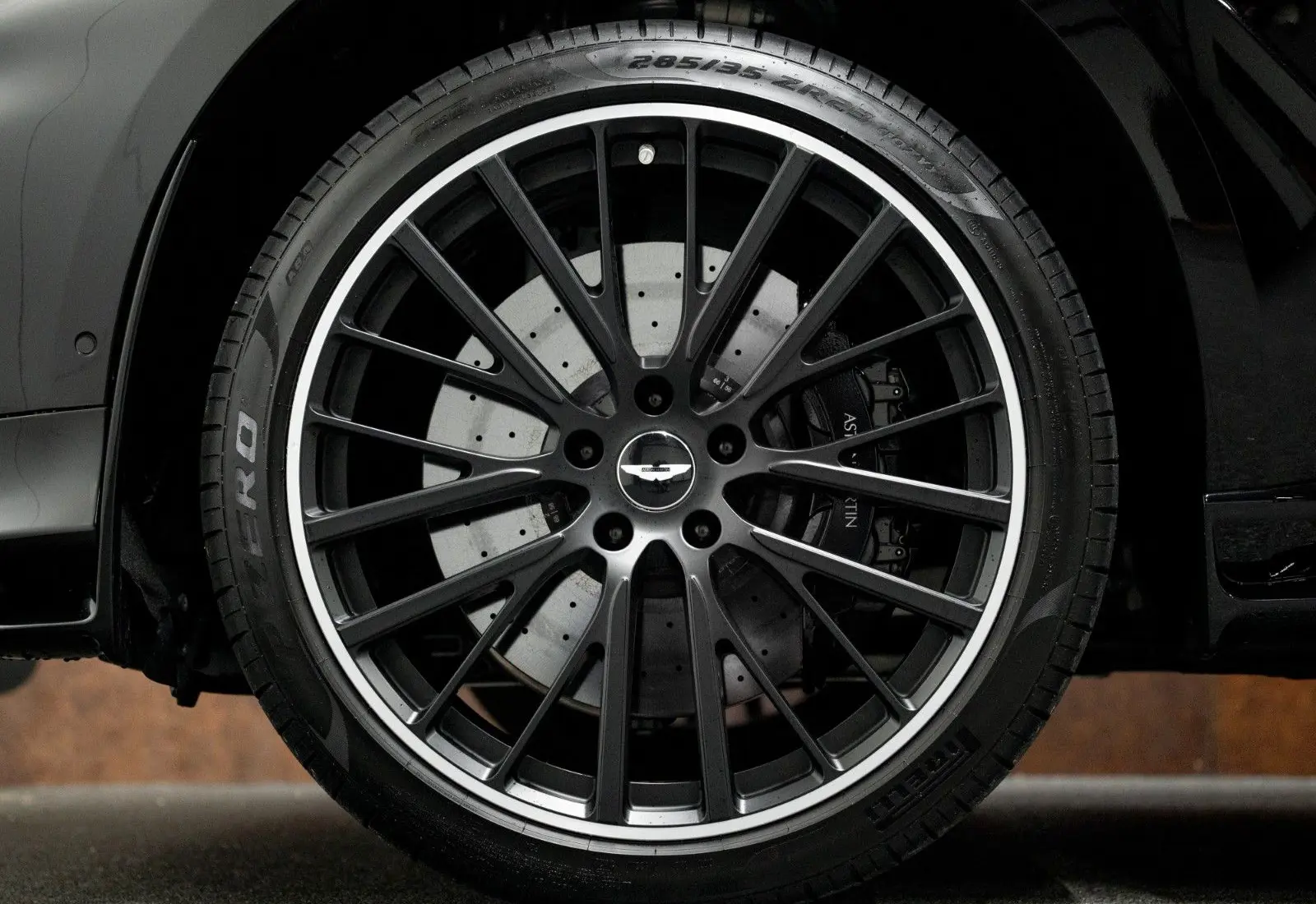 Aston Martin DBX 707 * Carbon * Sitzbelüftung * ACC * 360 * DesignPack - 165709