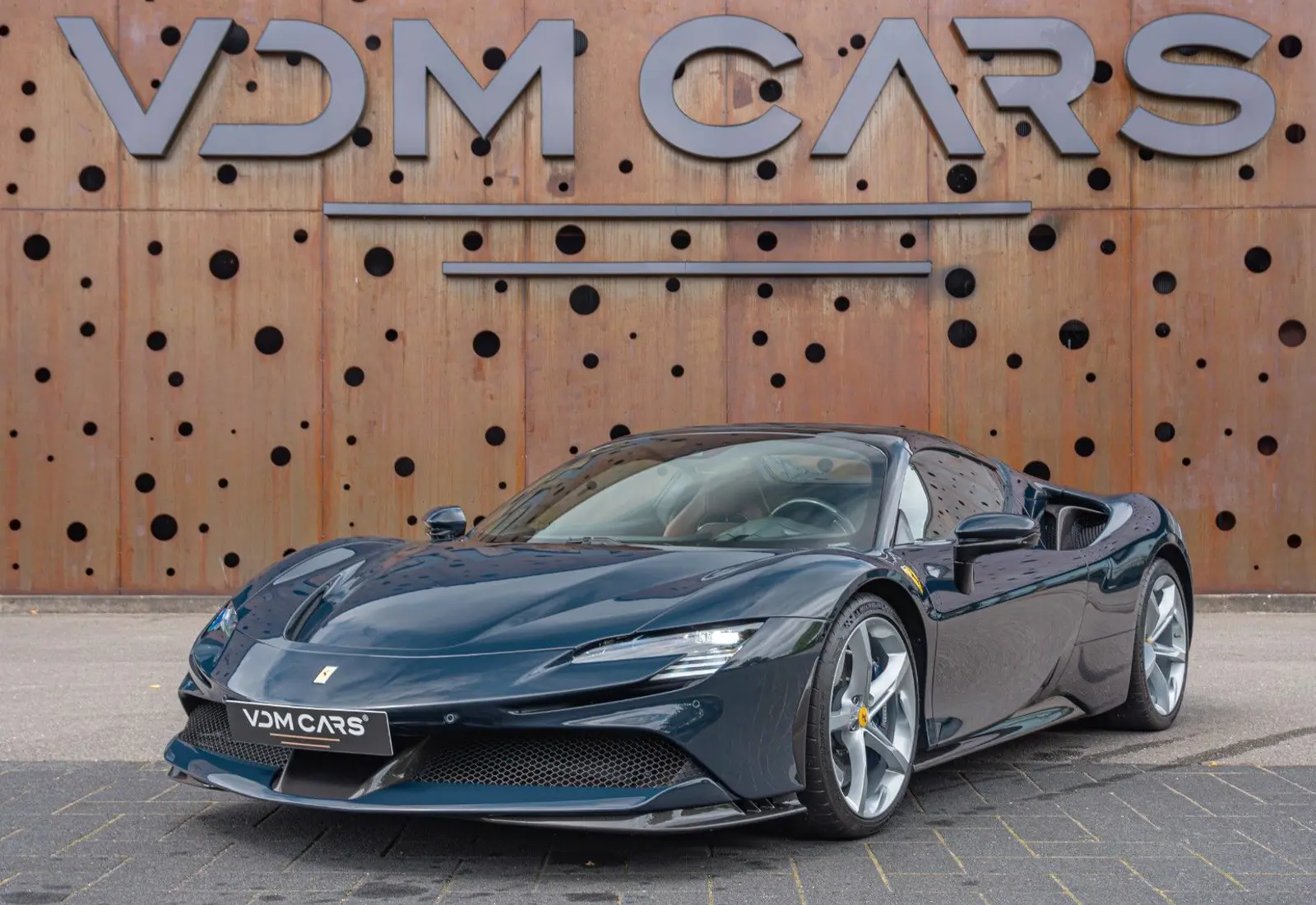 Ferrari SF90 Spider * CARBON(12x) * CARPLAY * LIFT * TWO-TONE *  - 110828