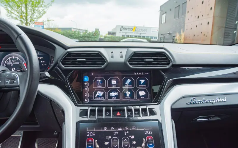 Lamborghini Urus 4.0 V8 * MASSAGE * ADAS * STYLE PACK * URBAN - 84230