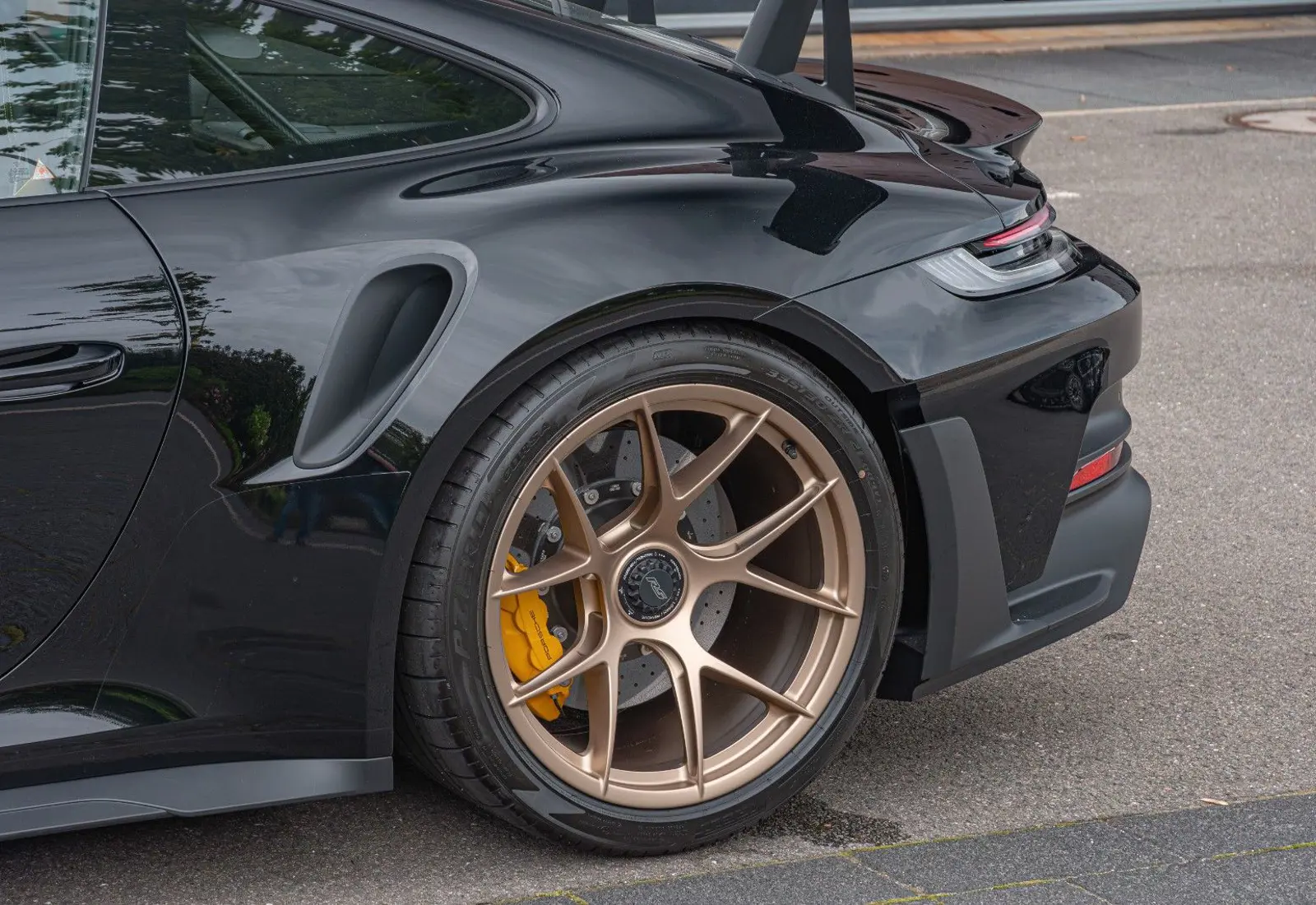 Porsche 992 GT3 RS * WEISSACH * PCCB * CARBON * LIFT * CLUBSPORT *  - 111881