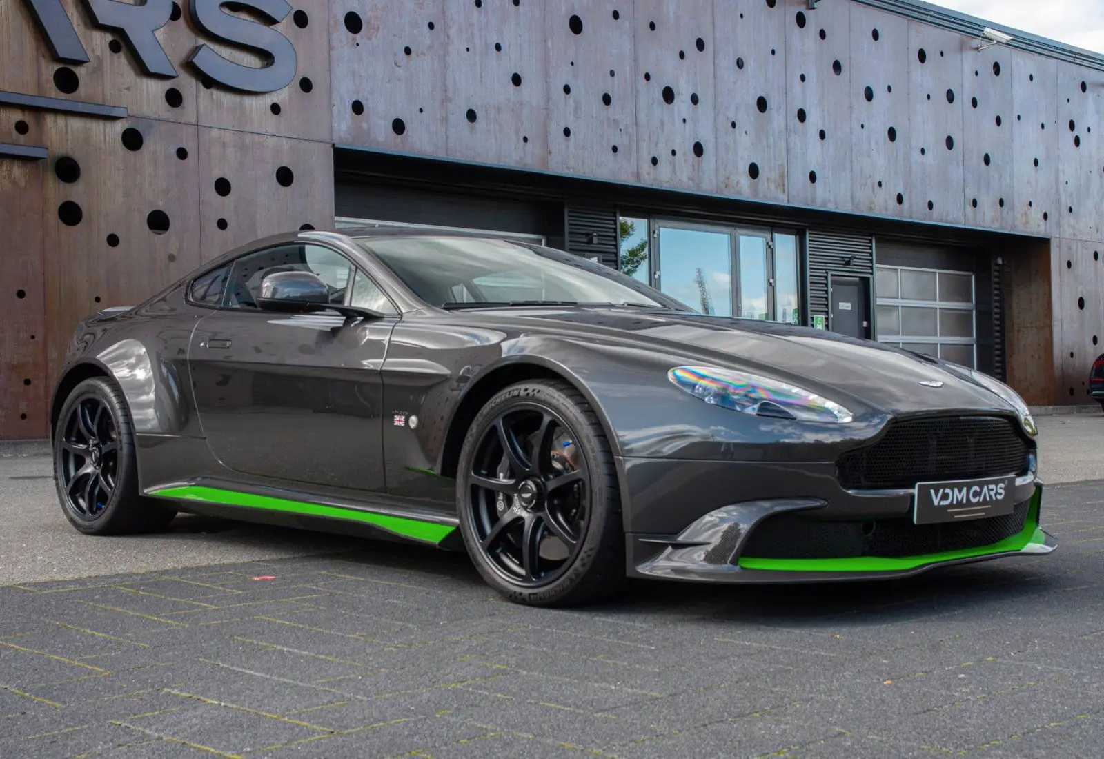 Aston Martin V8 Vantage * GT8 * TITANIUM * MAGNESIUM WHEEL * CARBON *  - 116281