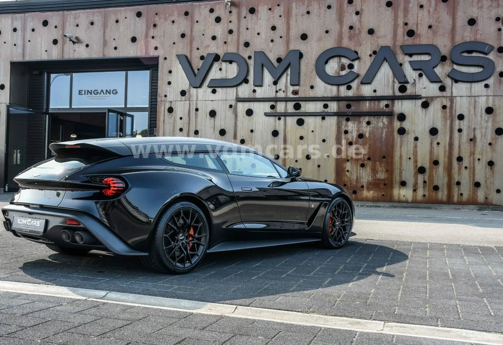 Aston Martin Vanquish Zagato Shooting Brake | 1 of 99 | NEW - 102396